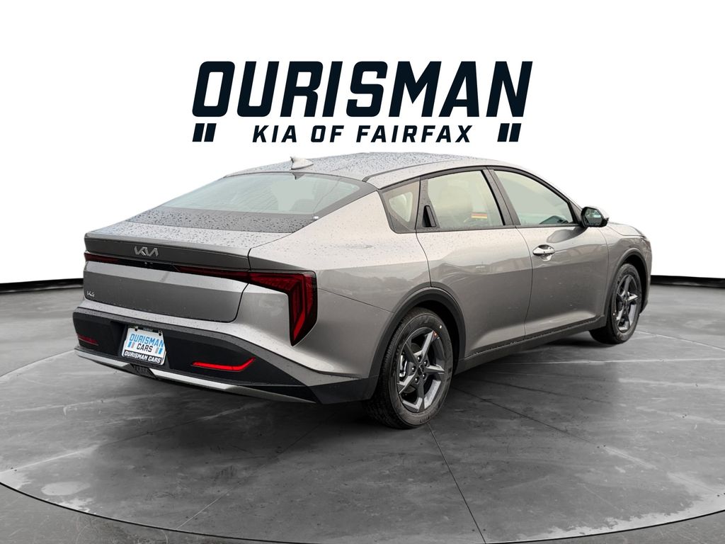 2026 Kia K4 LXS Image 3 of 28