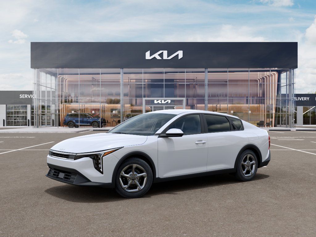2026 Kia K4 LXS Image 1 of 27