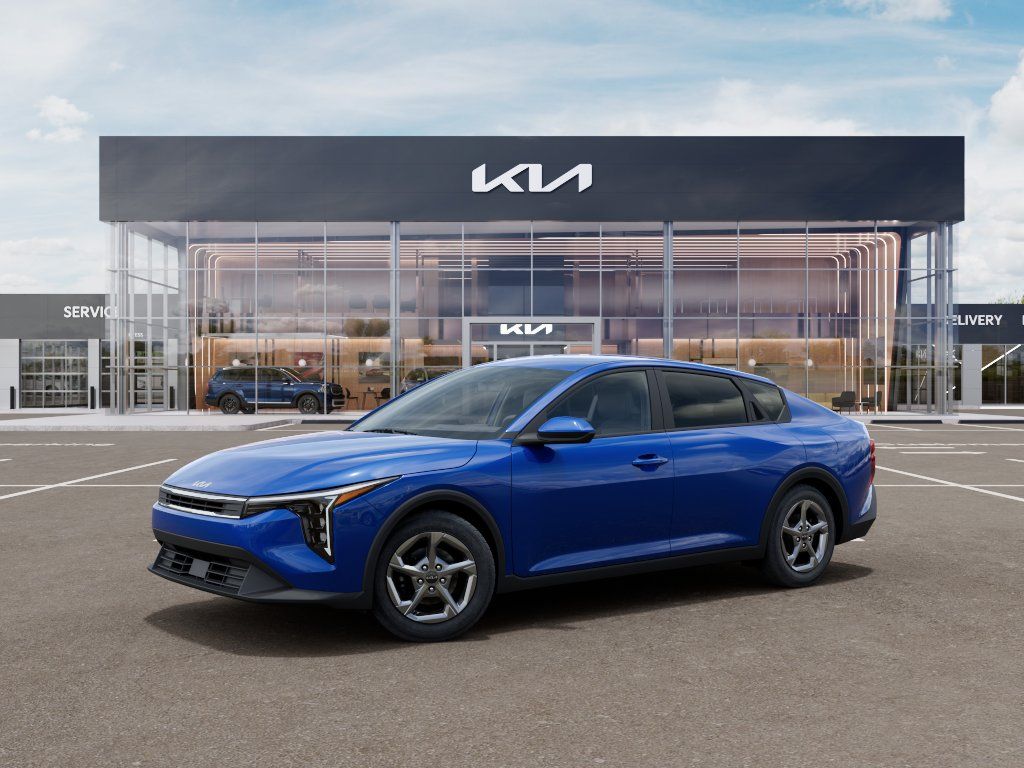 2026 Kia K4 LXS Image 1 of 27