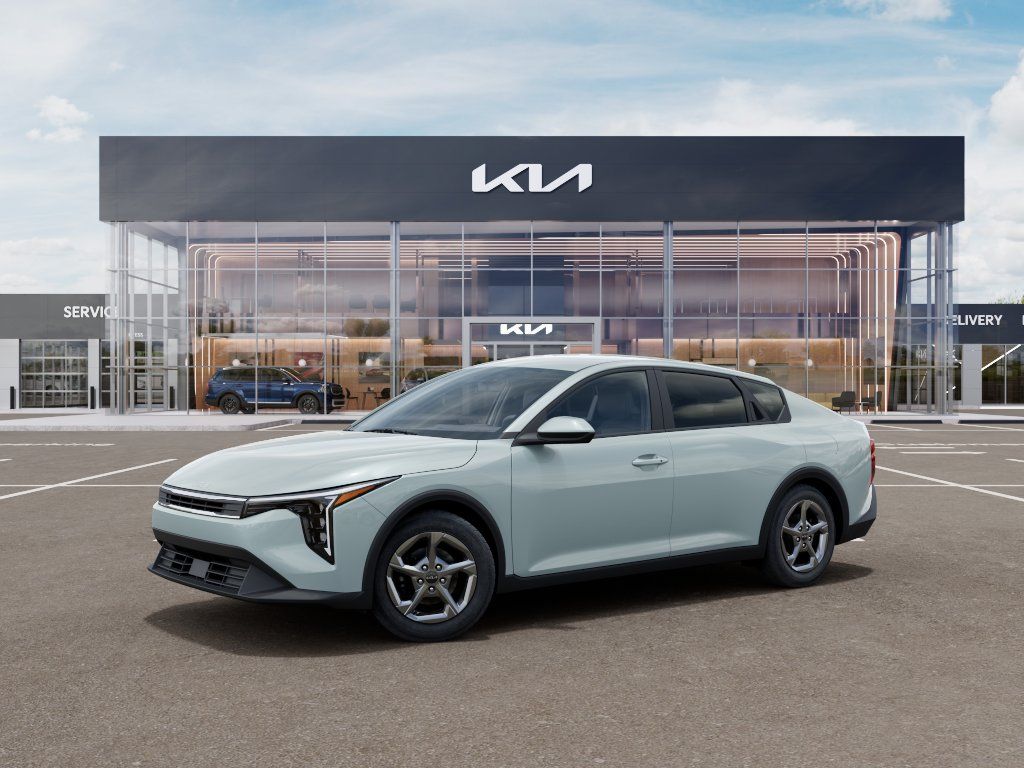 2026 Kia K4 LXS Image 1 of 27