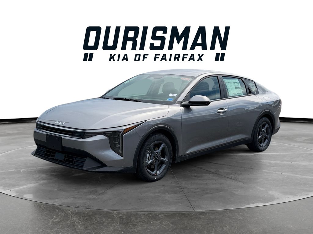 2026 Kia K4 LXS Image 1 of 28