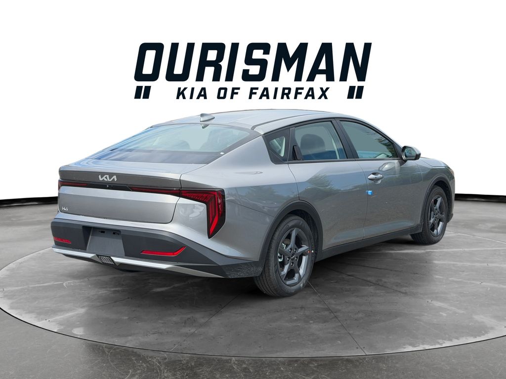 2026 Kia K4 LXS Image 3 of 28