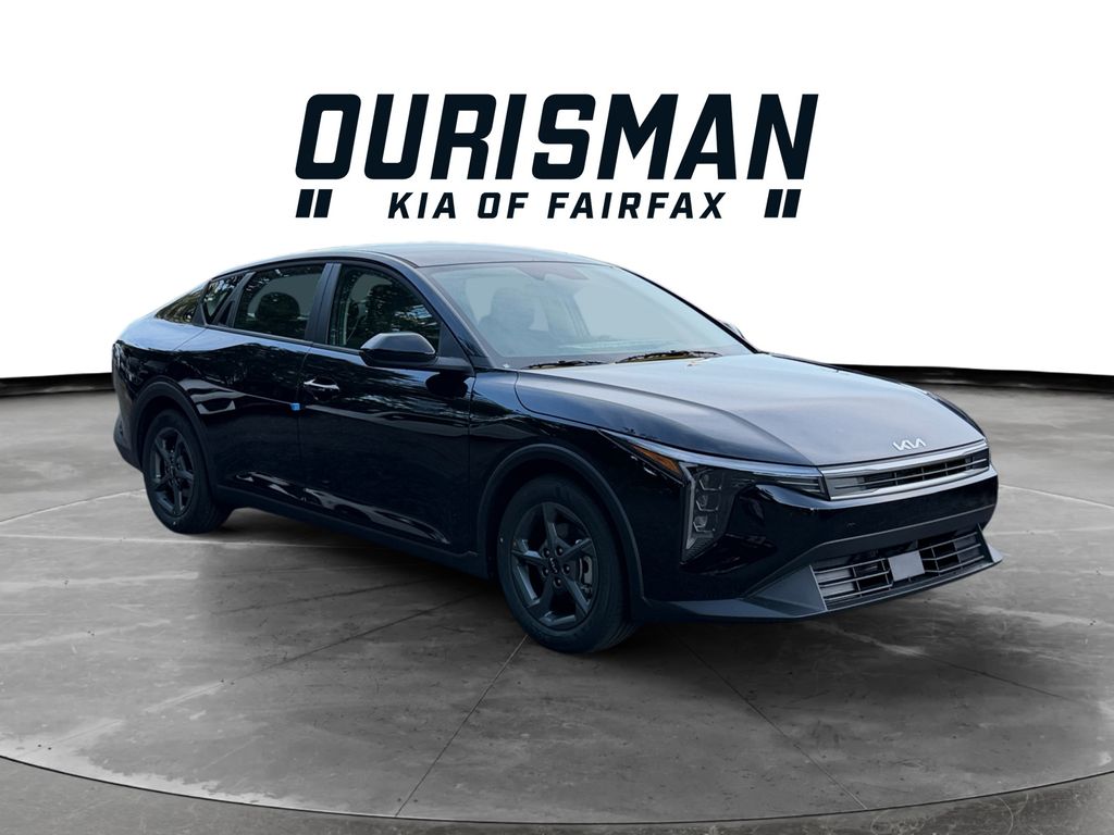 2026 Kia K4 LXS Image 2 of 28