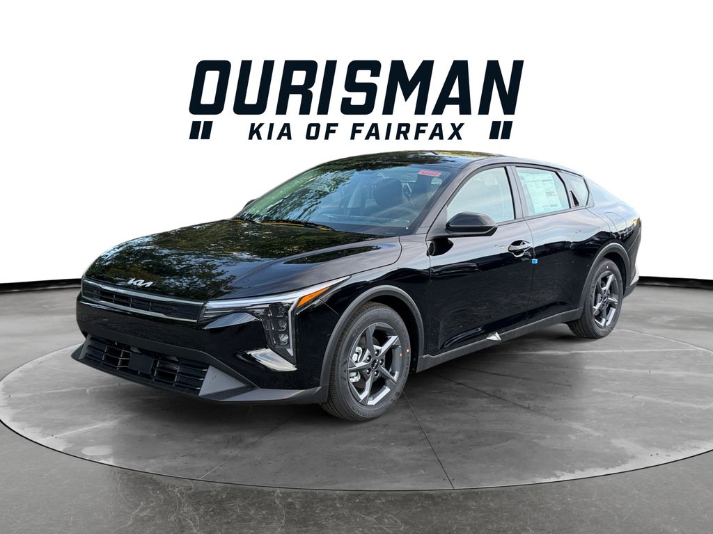 2026 Kia K4 LXS Image 1 of 28
