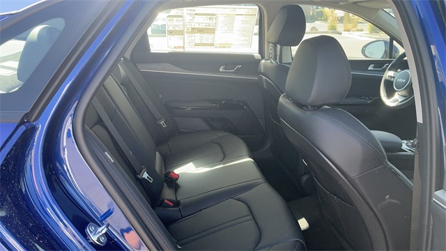 2026 Kia K5 EX Image 17 of 39