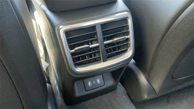 2026 Kia K5 EX Image 31 of 39