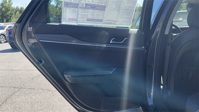 2026 Kia K5 EX Image 18 of 39