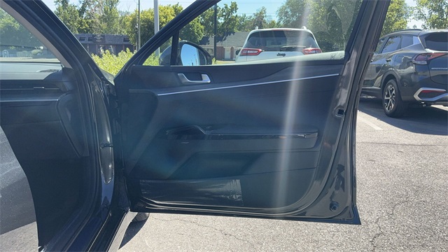 2026 Kia K5 EX Image 20 of 39