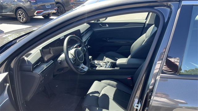 2026 Kia K5 EX Image 34 of 39