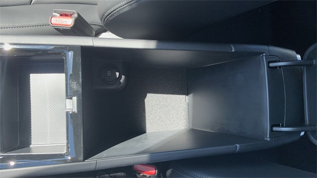 2026 Kia K5 EX Image 31 of 39