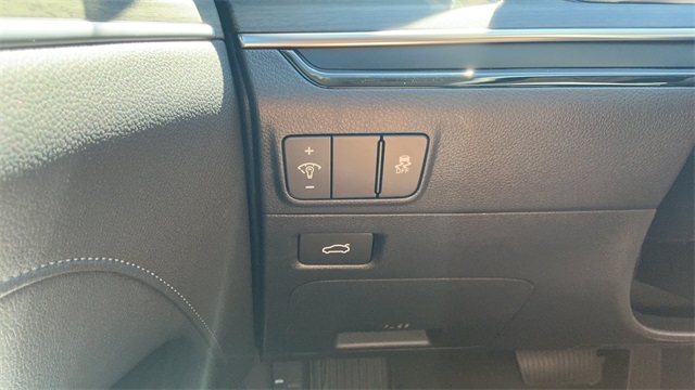 2026 Kia K5 EX Image 38 of 39