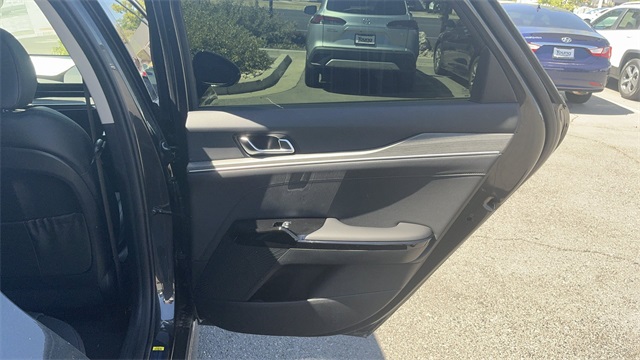 2026 Kia K5 EX Image 19 of 39