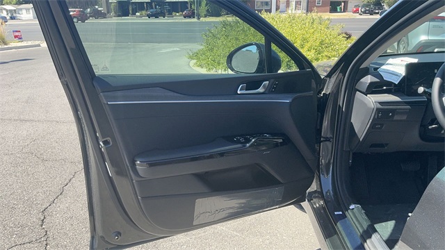 2026 Kia K5 EX Image 37 of 39