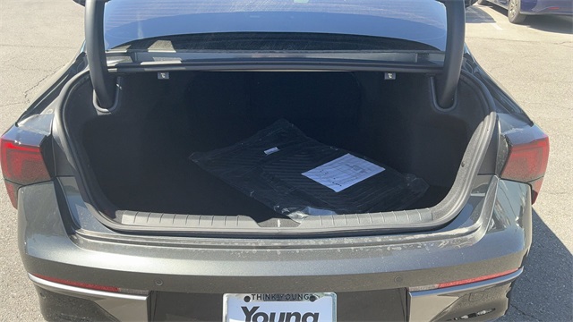 2026 Kia K5 EX Image 16 of 39