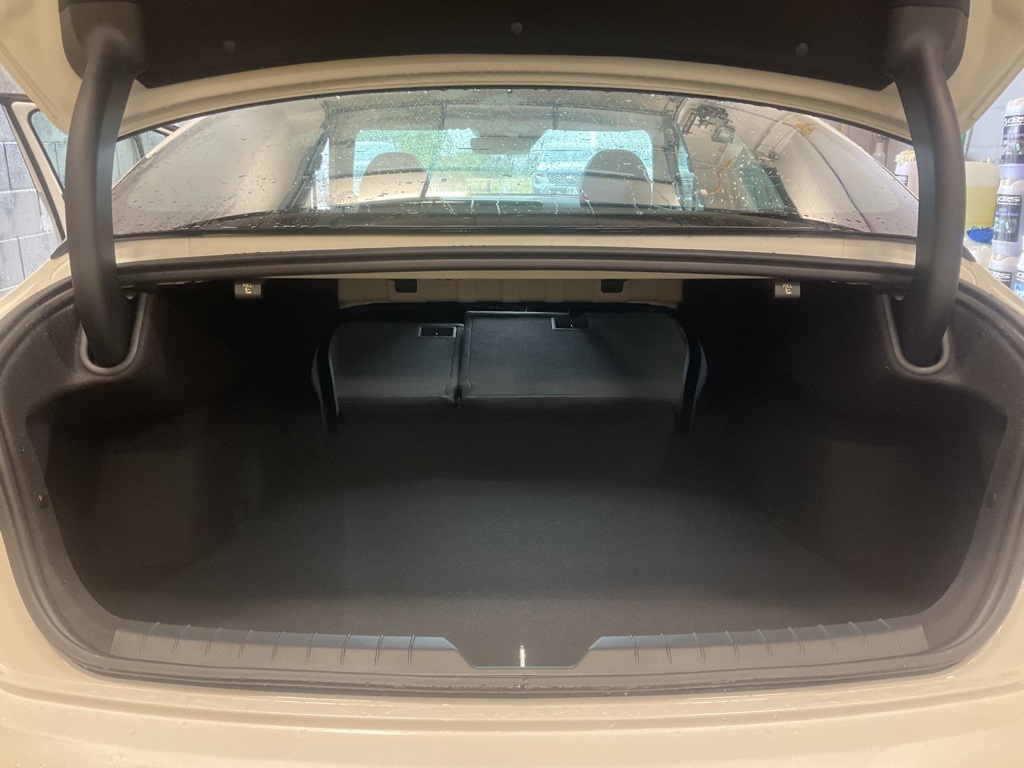 2026 Kia K5 GT Image 11 of 32