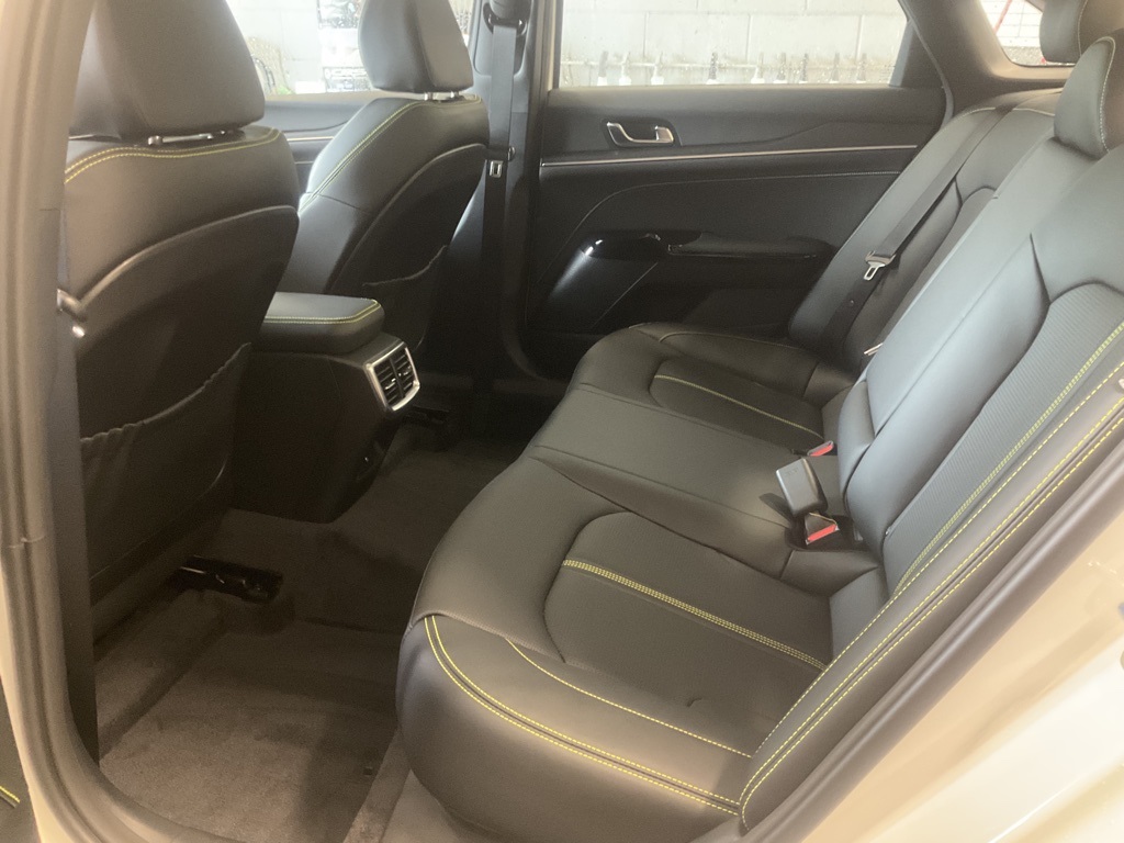 2026 Kia K5 GT Image 12 of 32