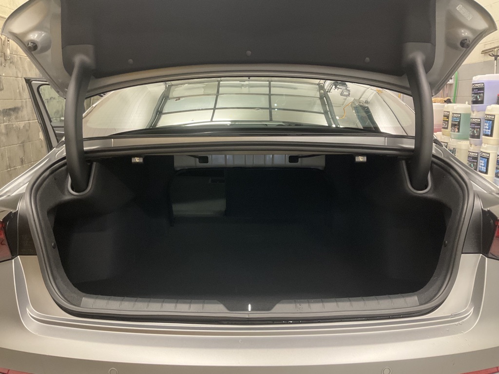 2026 Kia K5 GT Image 9 of 33