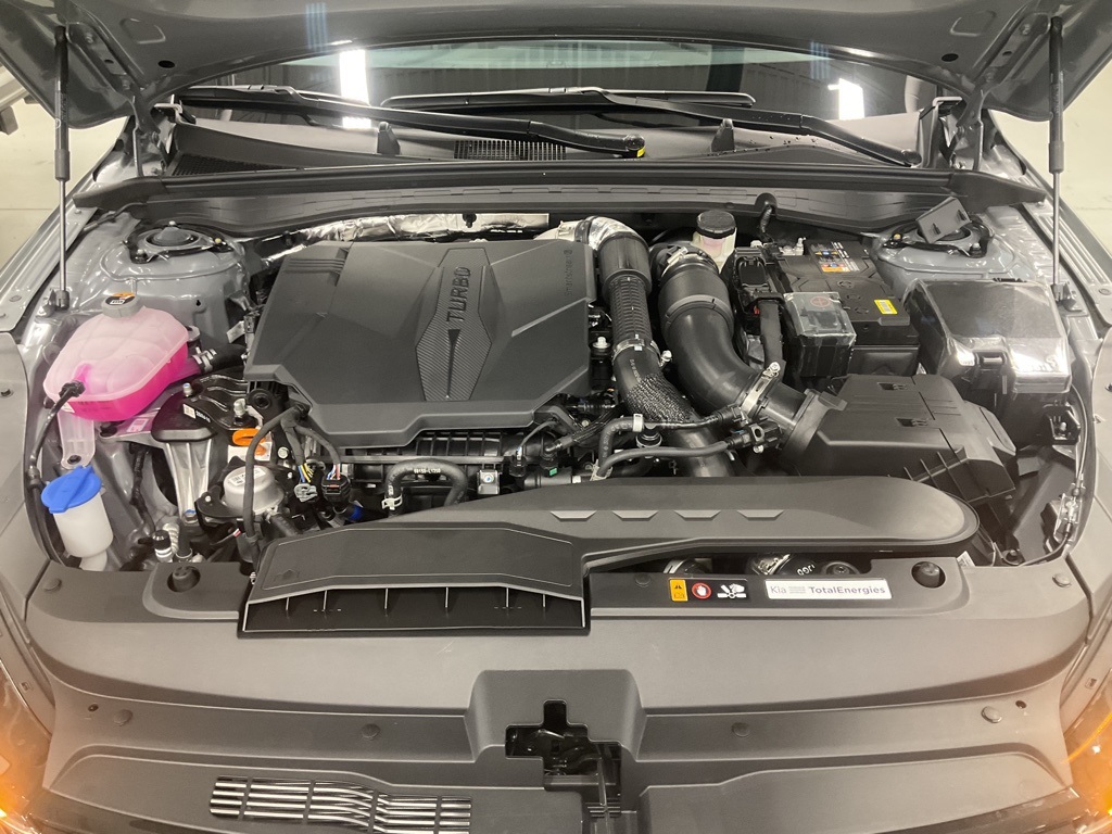 2026 Kia K5 GT Image 7 of 33