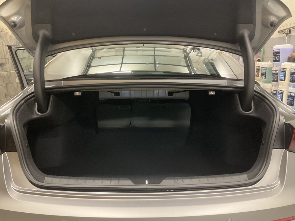 2026 Kia K5 GT Image 11 of 33