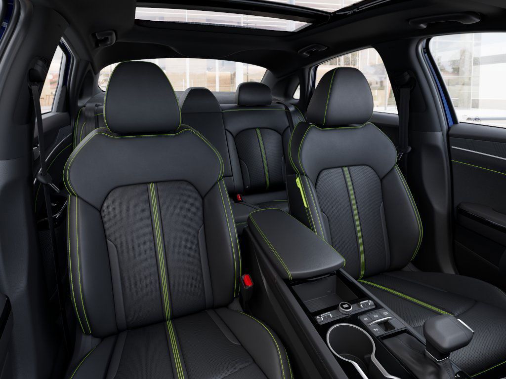 2026 Kia K5 GT Image 12 of 27