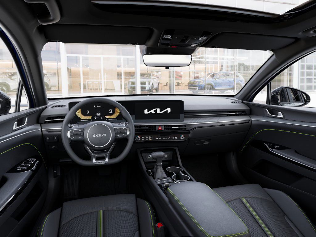 2026 Kia K5 GT Image 17 of 27