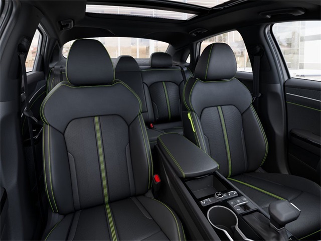 2026 Kia K5 GT Image 12 of 27