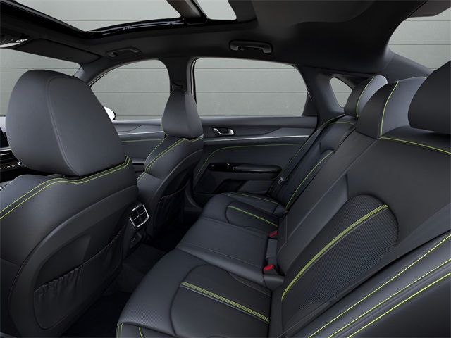2026 Kia K5 GT Image 14 of 27