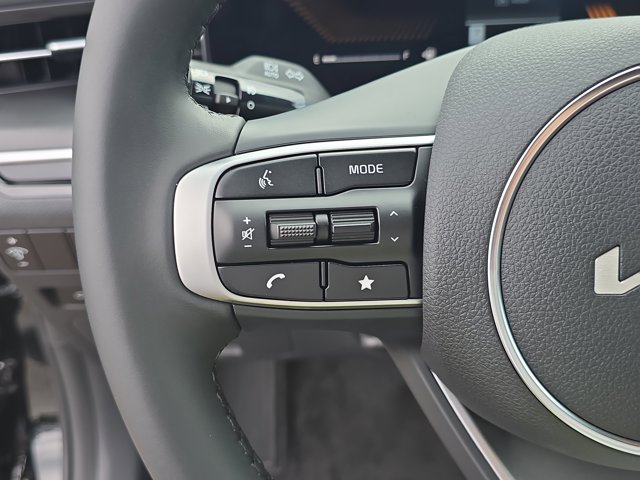 2026 Kia K5 GT-Line Image 18 of 36