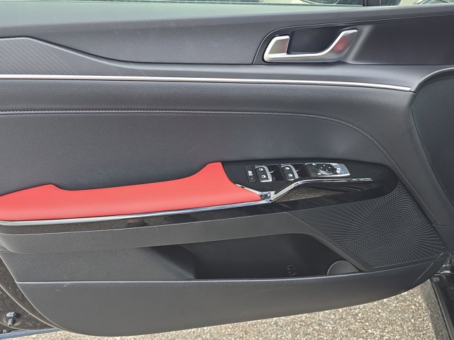 2026 Kia K5 GT-Line Image 25 of 36