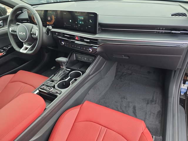 2026 Kia K5 GT-Line Image 14 of 36