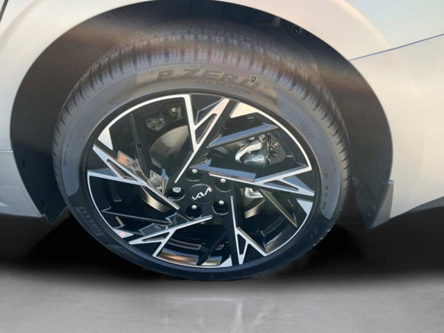 2026 Kia K5 GT-Line Image 9 of 33