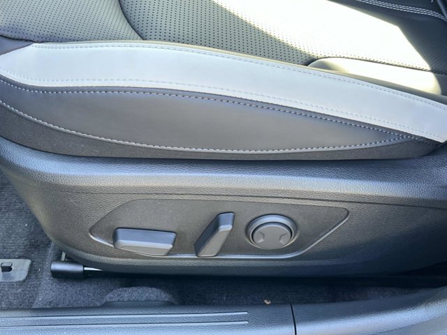 2026 Kia K5 GT-Line Image 28 of 33