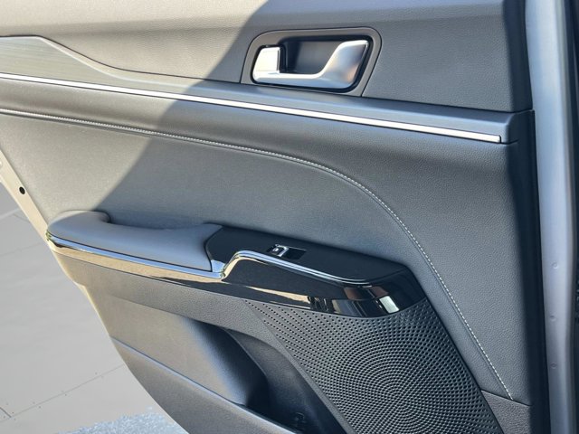 2026 Kia K5 GT-Line Image 21 of 33