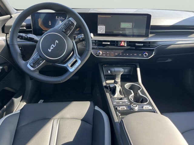 2026 Kia K5 GT-Line Image 14 of 33