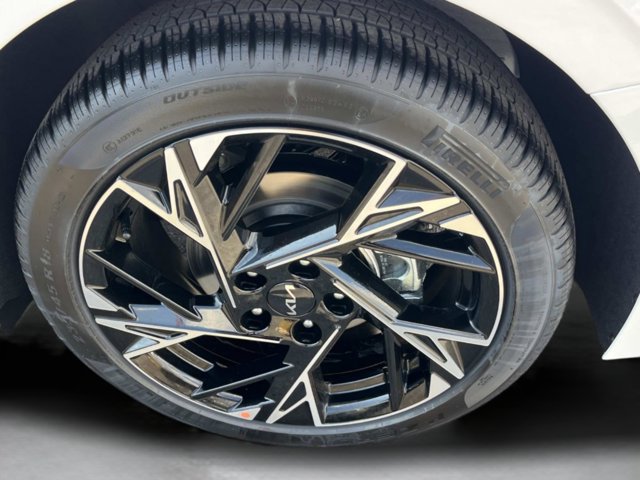 2026 Kia K5 GT-Line Image 9 of 32