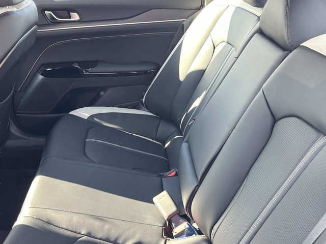 2026 Kia K5 GT-Line Image 10 of 32