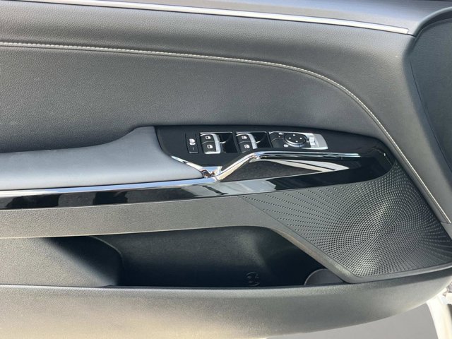 2026 Kia K5 GT-Line Image 17 of 32