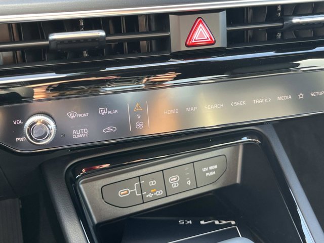 2026 Kia K5 GT-Line Image 15 of 32