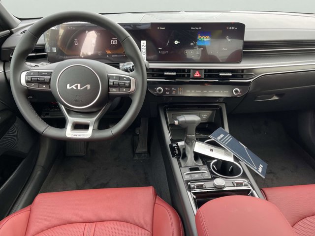 2026 Kia K5 GT-Line Image 14 of 32