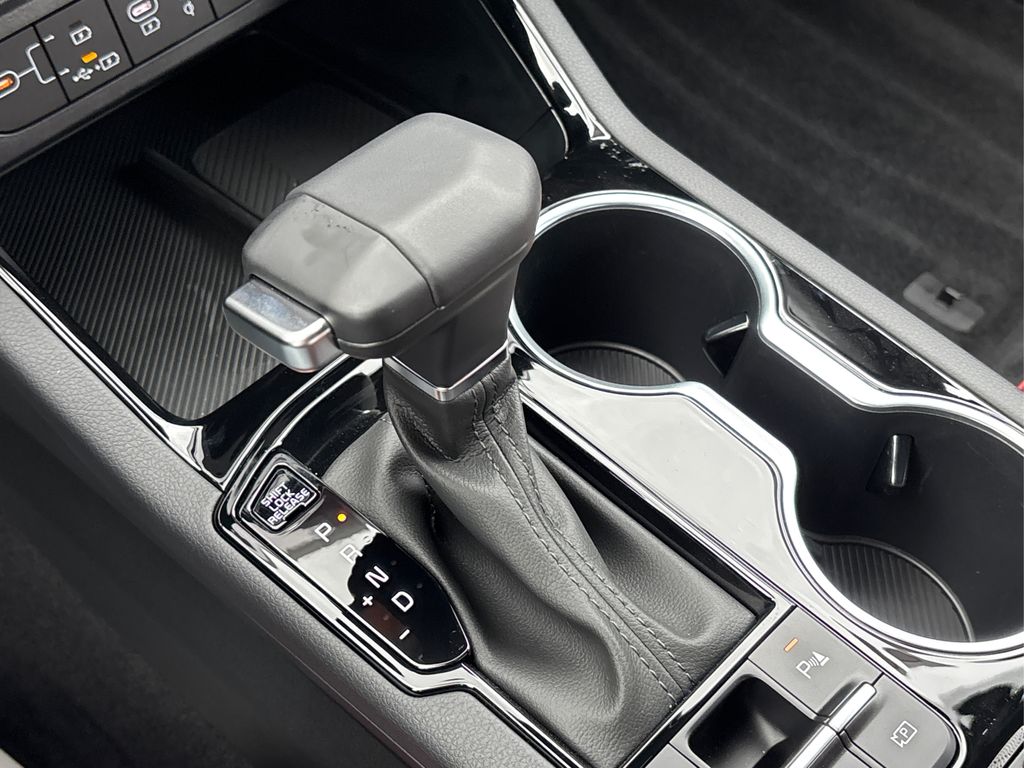2026 Kia K5 GT-Line Image 17 of 31