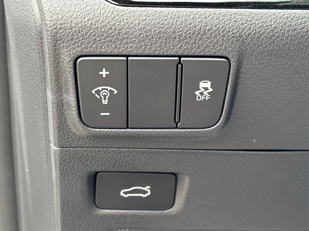 2026 Kia K5 GT-Line Image 22 of 31