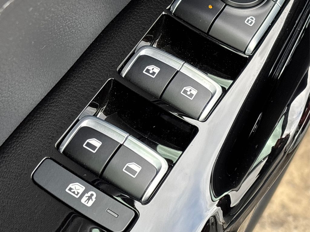 2026 Kia K5 GT-Line Image 24 of 31