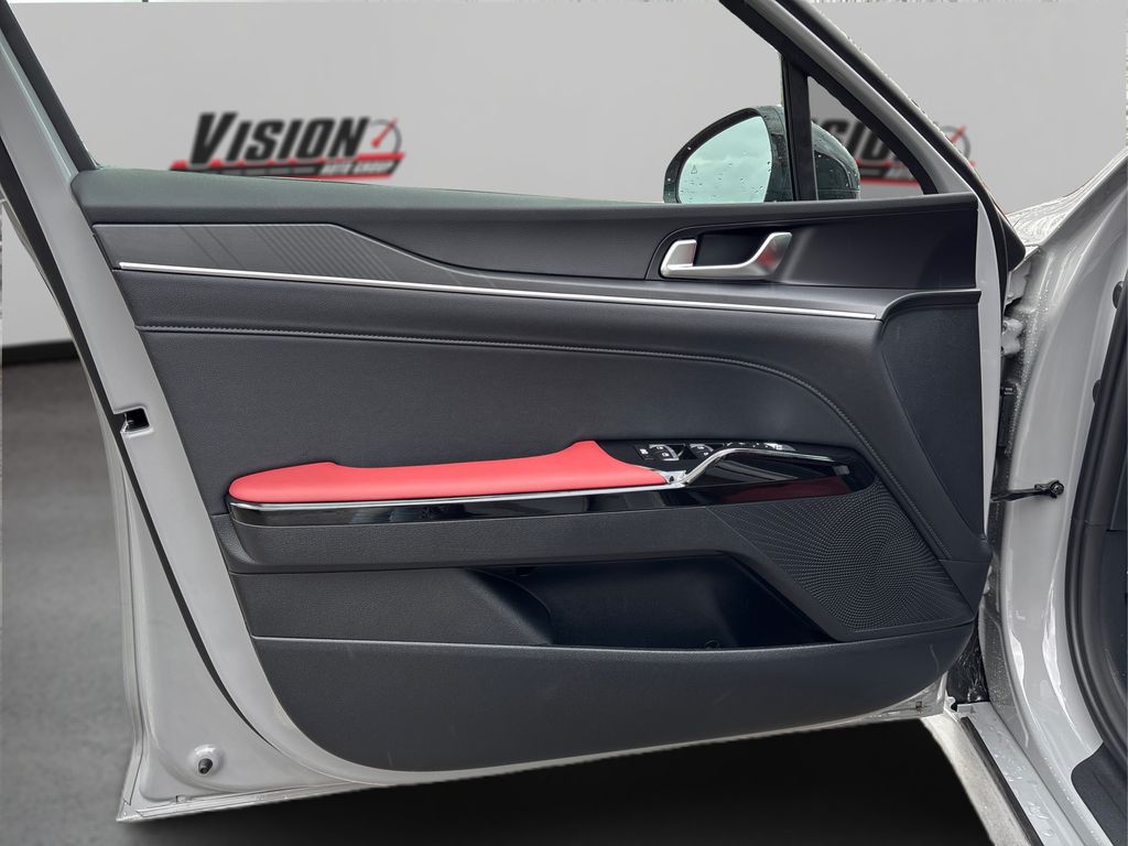 2026 Kia K5 GT-Line Image 19 of 31