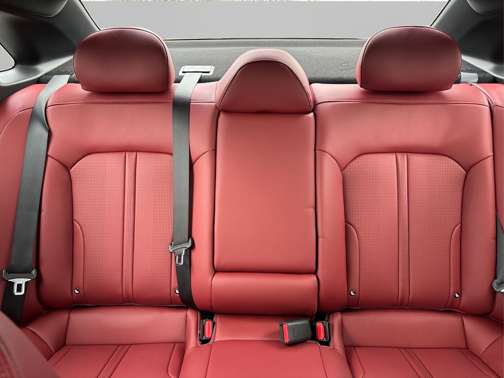 2026 Kia K5 GT-Line Image 9 of 31