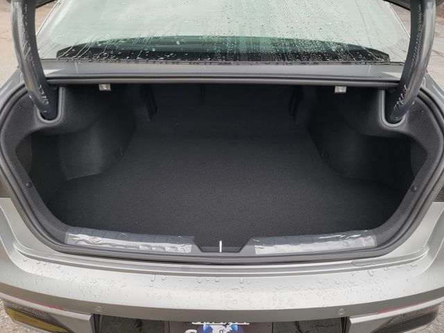 2026 Kia K5 GT-Line Image 12 of 39