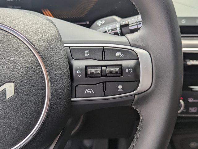 2026 Kia K5 GT-Line Image 17 of 33