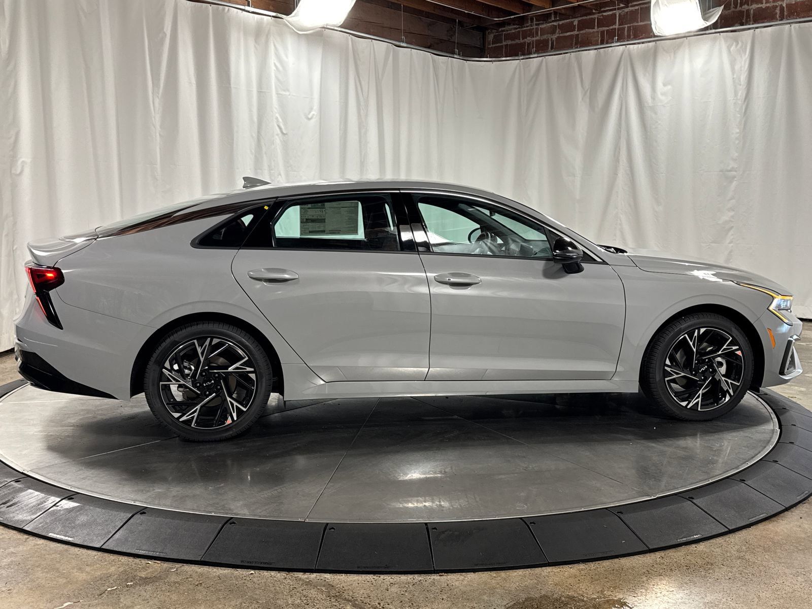 2026 Kia K5 GT-Line Image 3 of 28