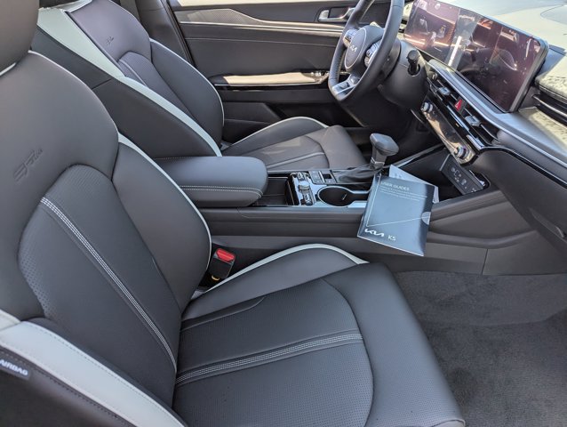 2026 Kia K5 GT-Line Image 13 of 31