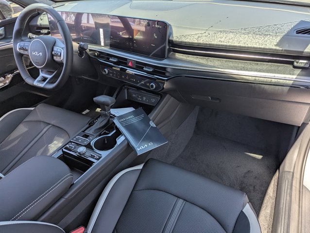 2026 Kia K5 GT-Line Image 17 of 31