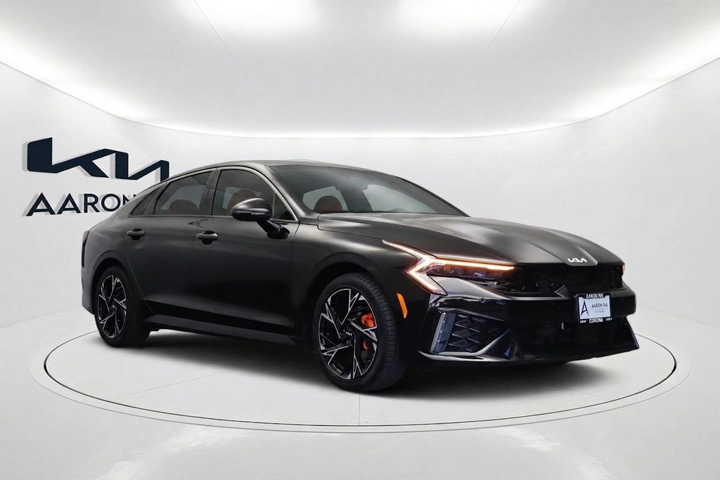 2026 Kia K5 GT-Line Image 3 of 39